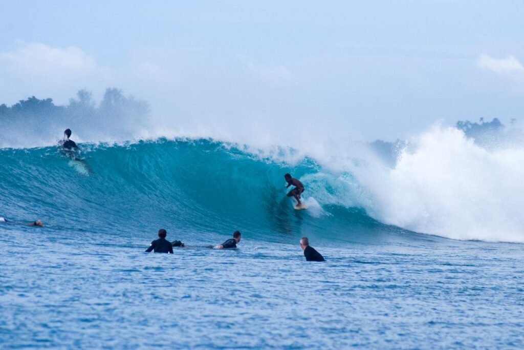Bankvault surfcamp Mentawai - surf instruction