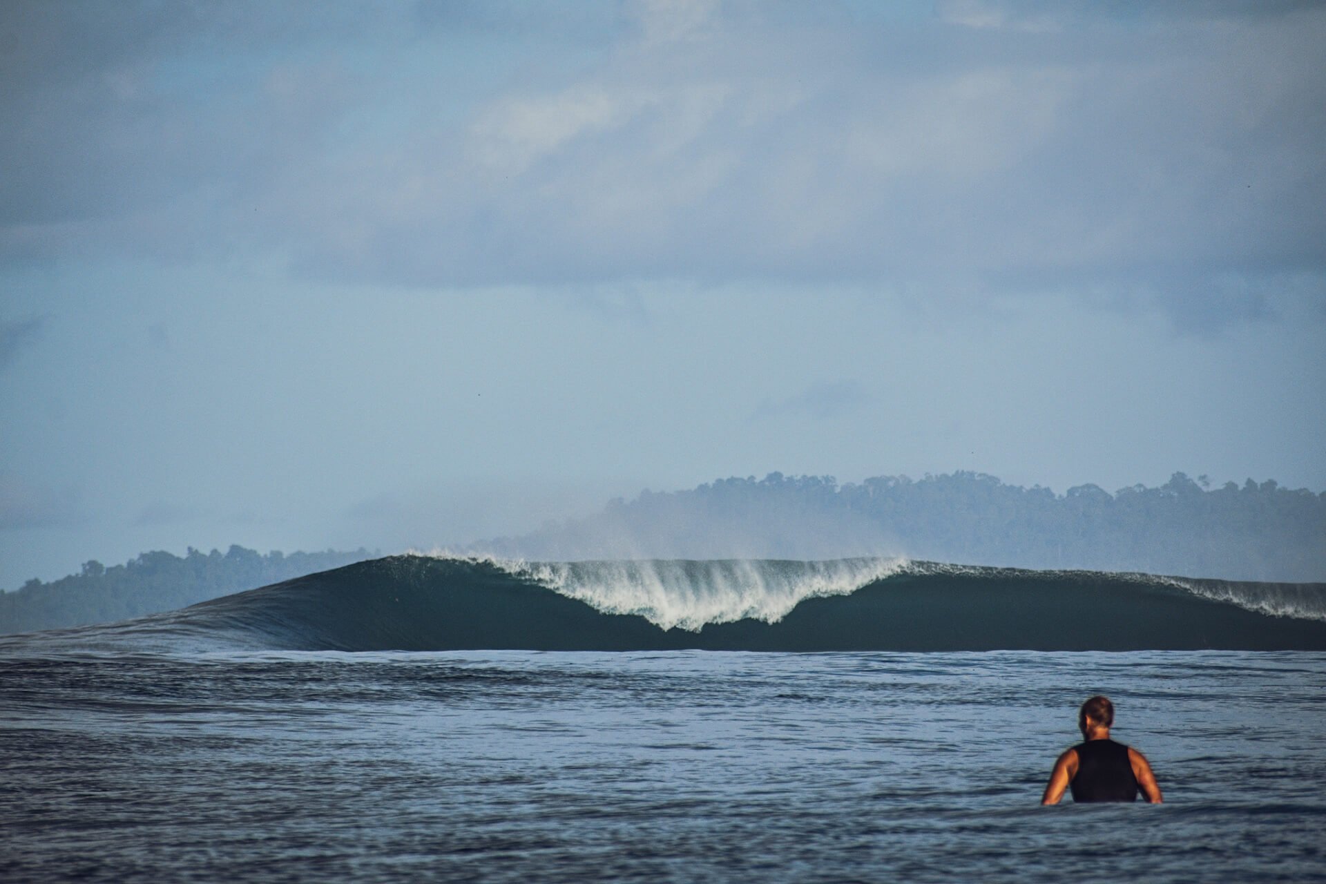 Banyak Surf Resort - surf instruction
