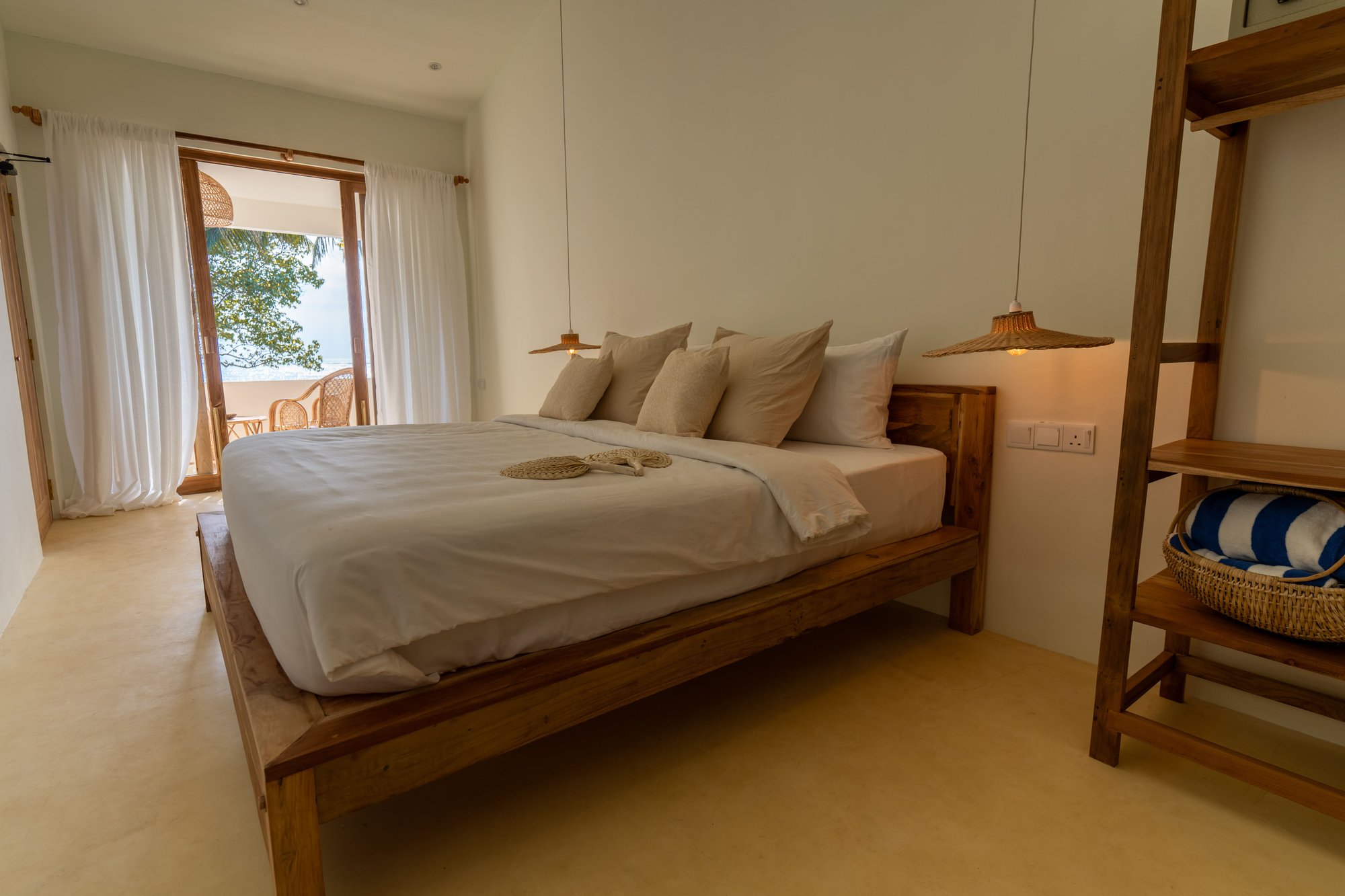 Blue Waves Surf House - Tamraght - lounge area