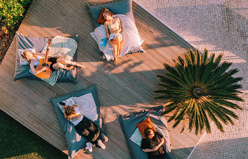 Cliff Surf House - surf instruction