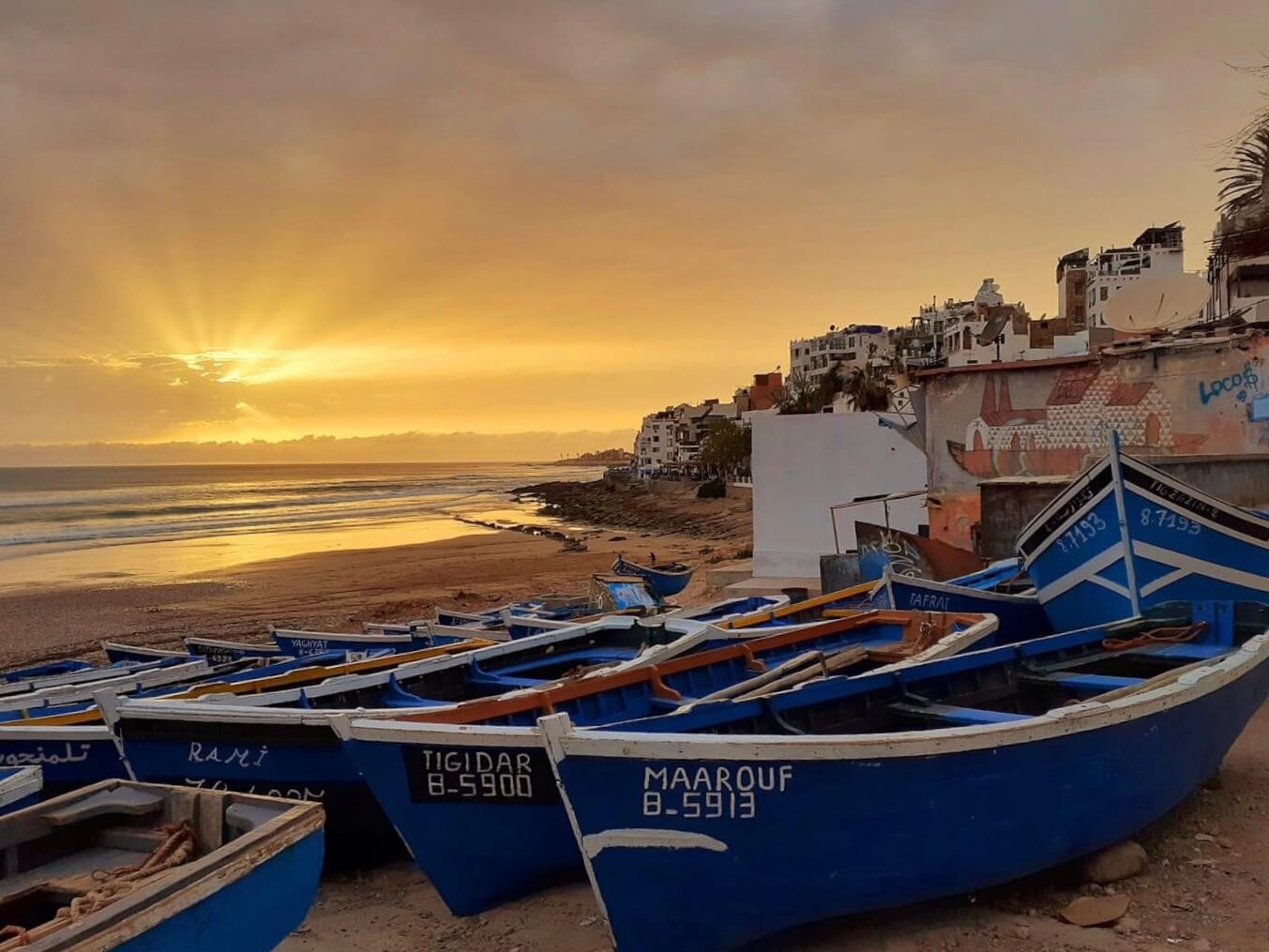 Dream Surf Camp In Taghazout Bay - surf instruction