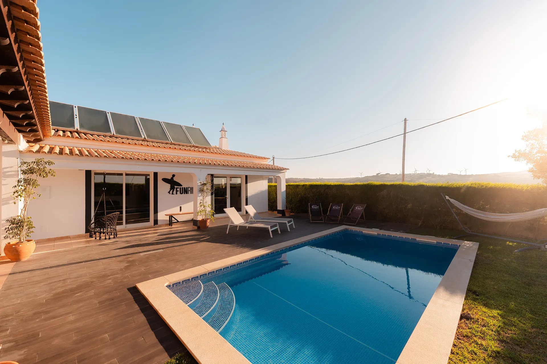 Funride - Surfcamp Algarve - surf instruction