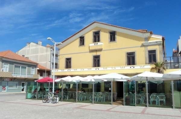 Furadouro Surf Camp - surf instruction