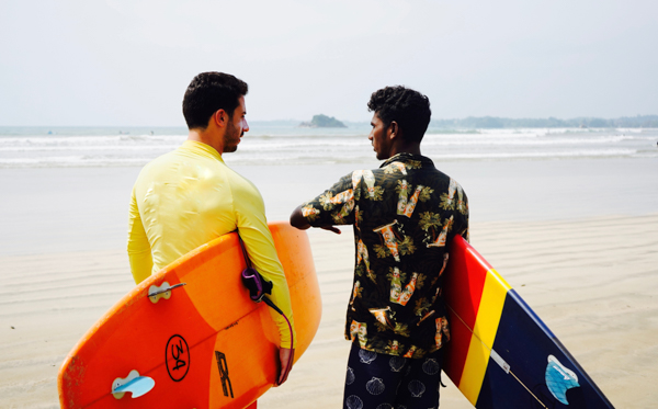 Gota Dagua Surf Camp Ahangama - surf instruction