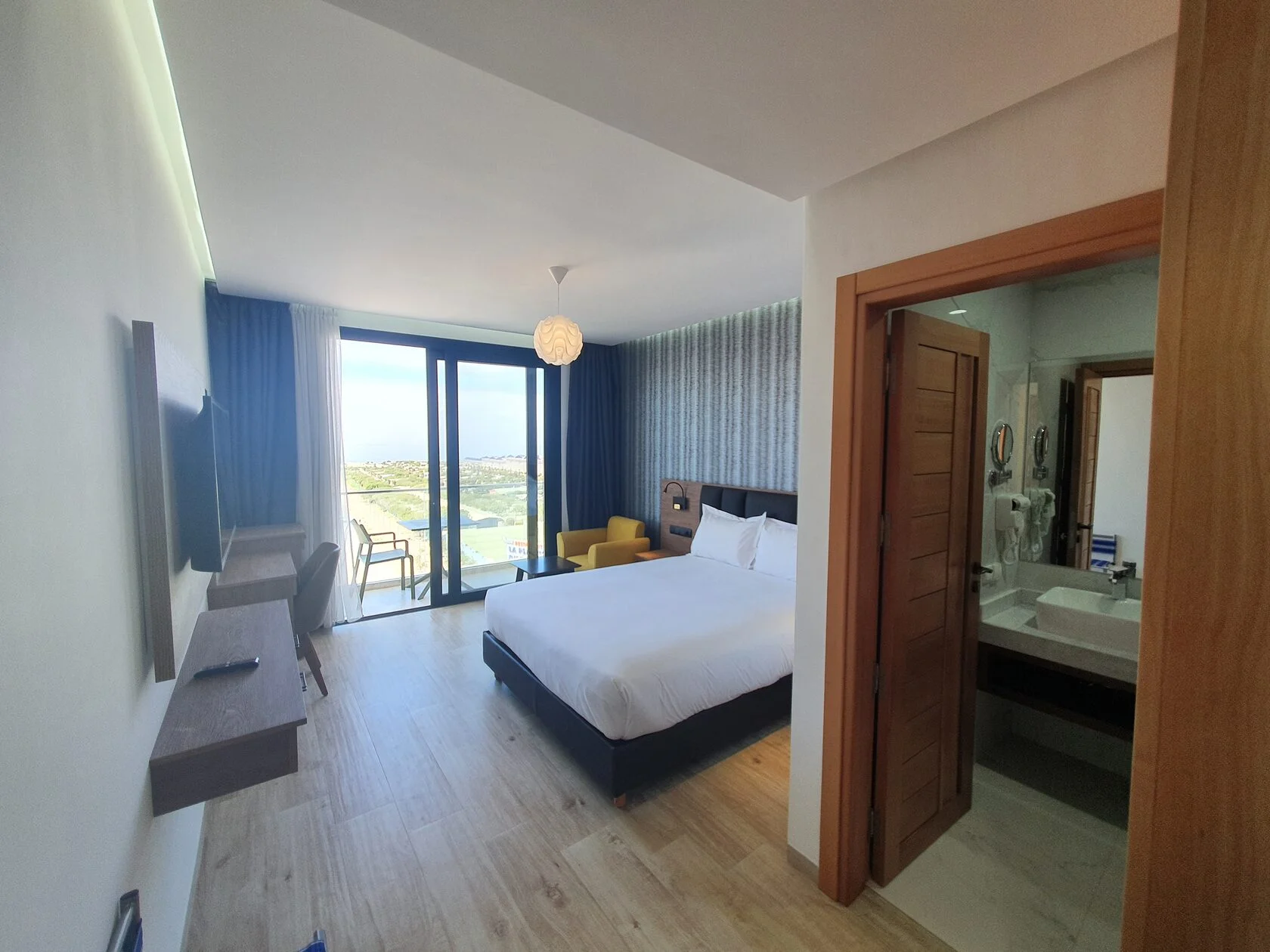 Hang10 SurfCamp - guest accommodation