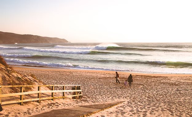 LAOLA SURF CAMP GALICIA - Image 3