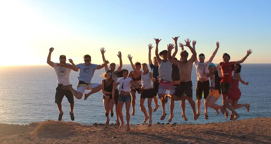 LAOLA SURF CAMP GALICIA - Image 5