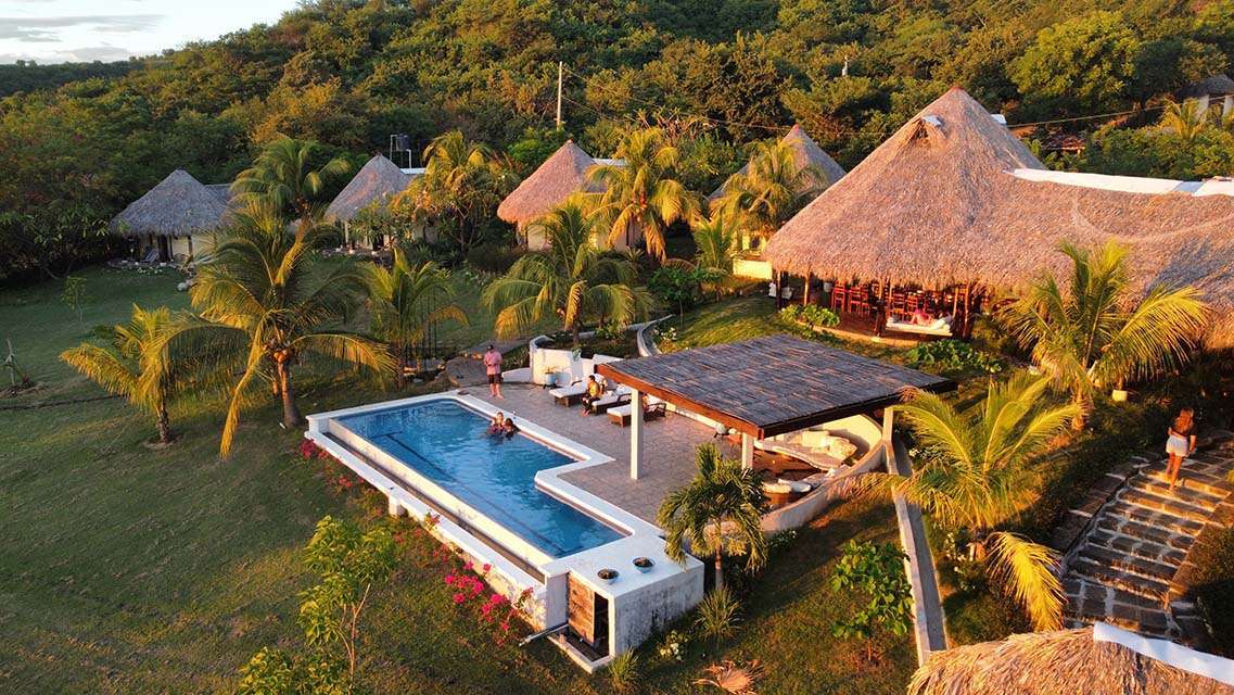 Las Plumerias Surf Lodge