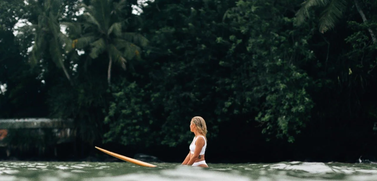 Layback Surf Camp Weligama - surf instruction