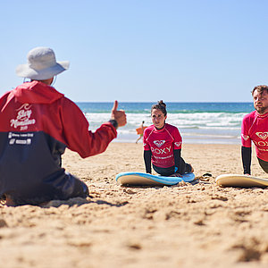 Longwave Surfcamp - surf instruction