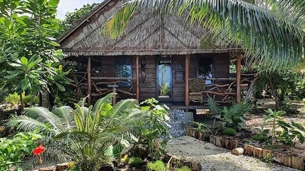 M.I.A Surfcamp Mentawai - surf instruction