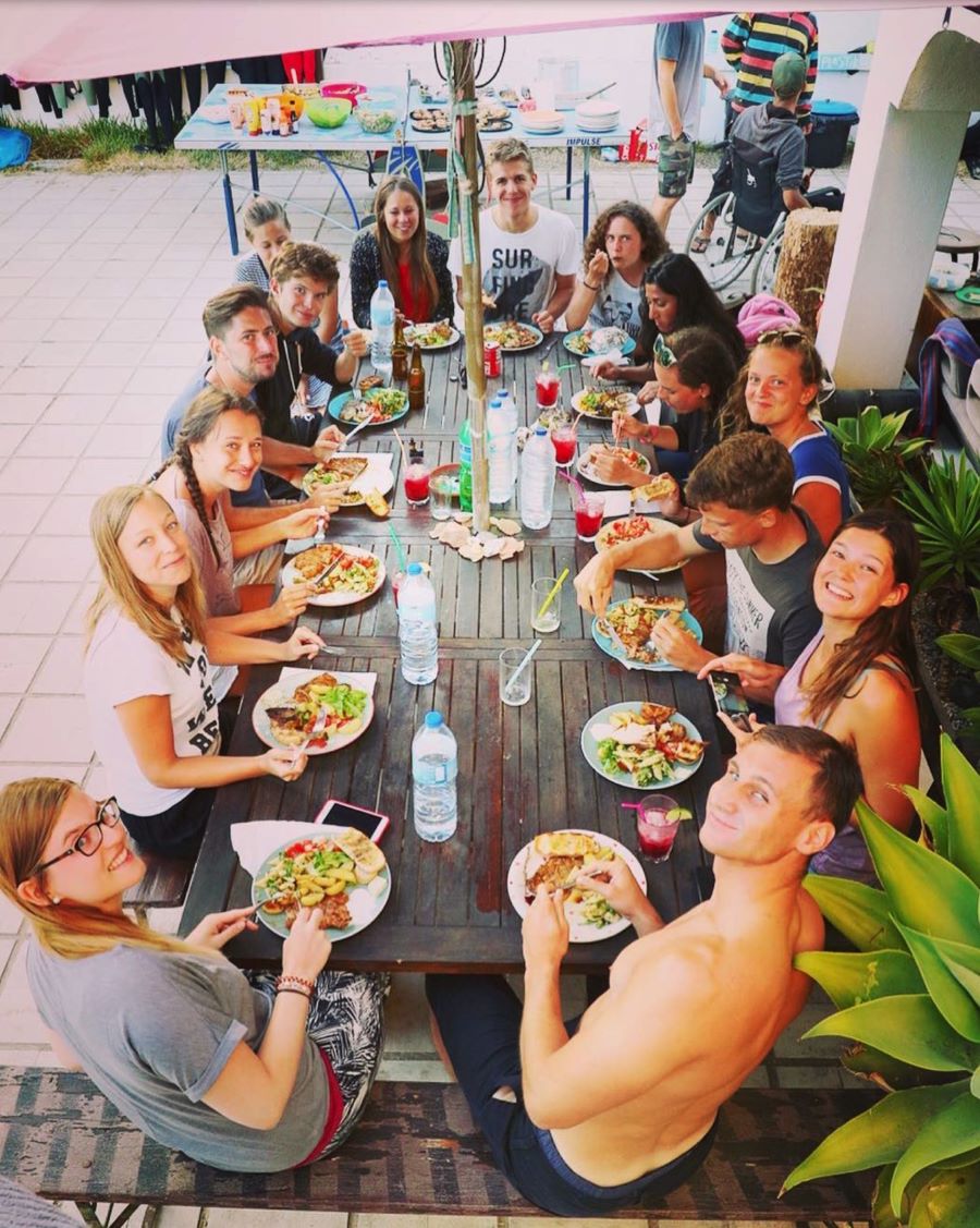 MissionToSurf Portugal - Surfcamp - surf instruction