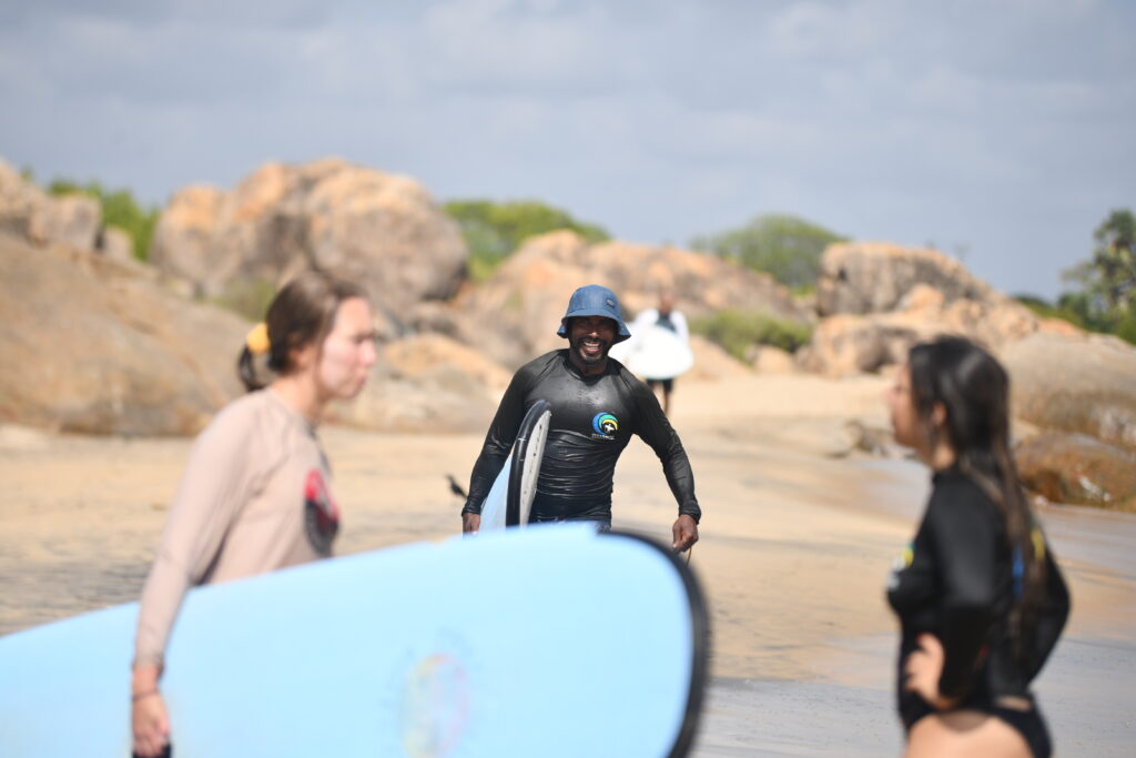 Ocean Surf Arugam Bay - surf instruction