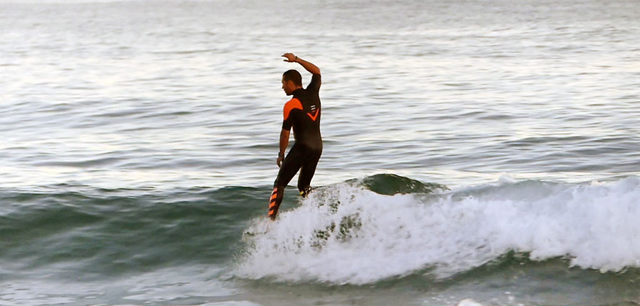 Oyambre Surf House - surf instruction
