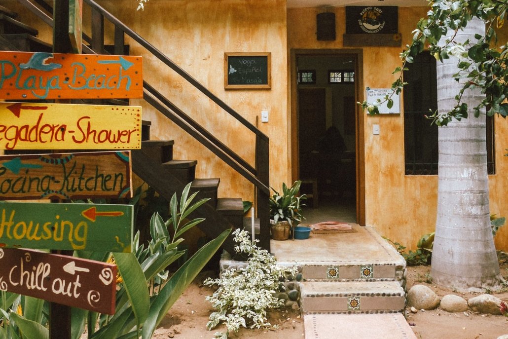 Puerto Surf House & School - surf instruction