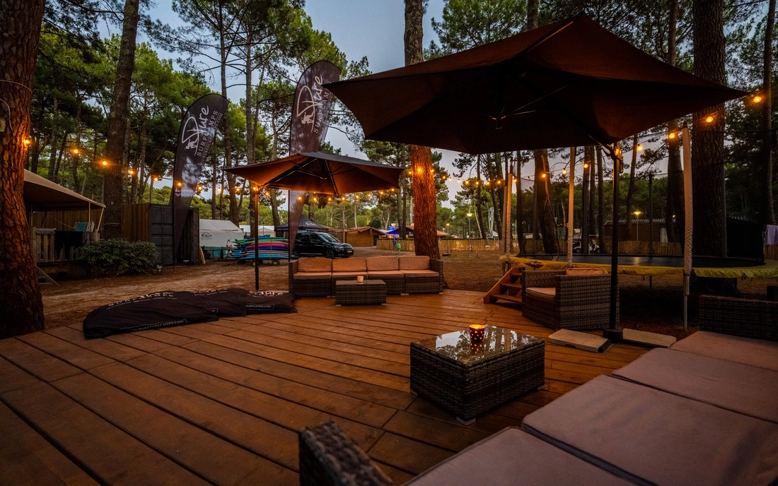 Pure Surfcamp Biscarrosse - surf instruction