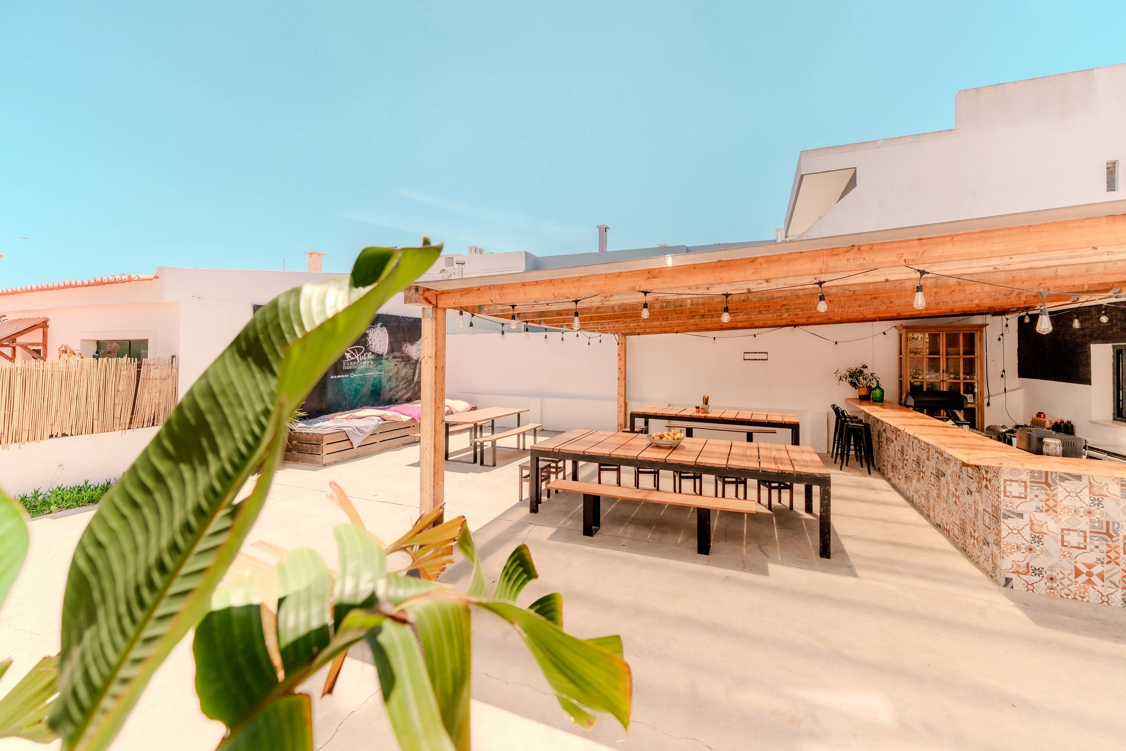 Puresurfcamps Surf House Caparica