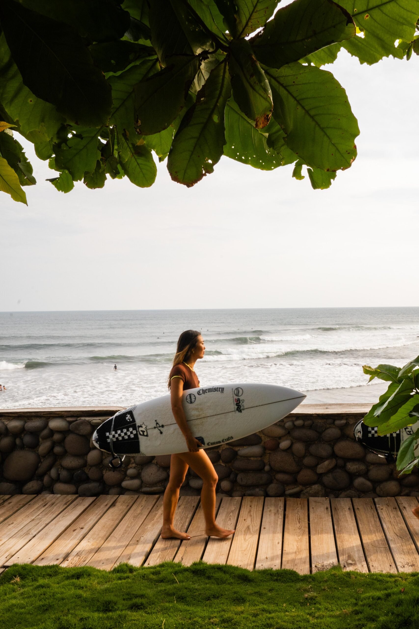 Puro Surf Hotel & Performance Academy - surf instruction