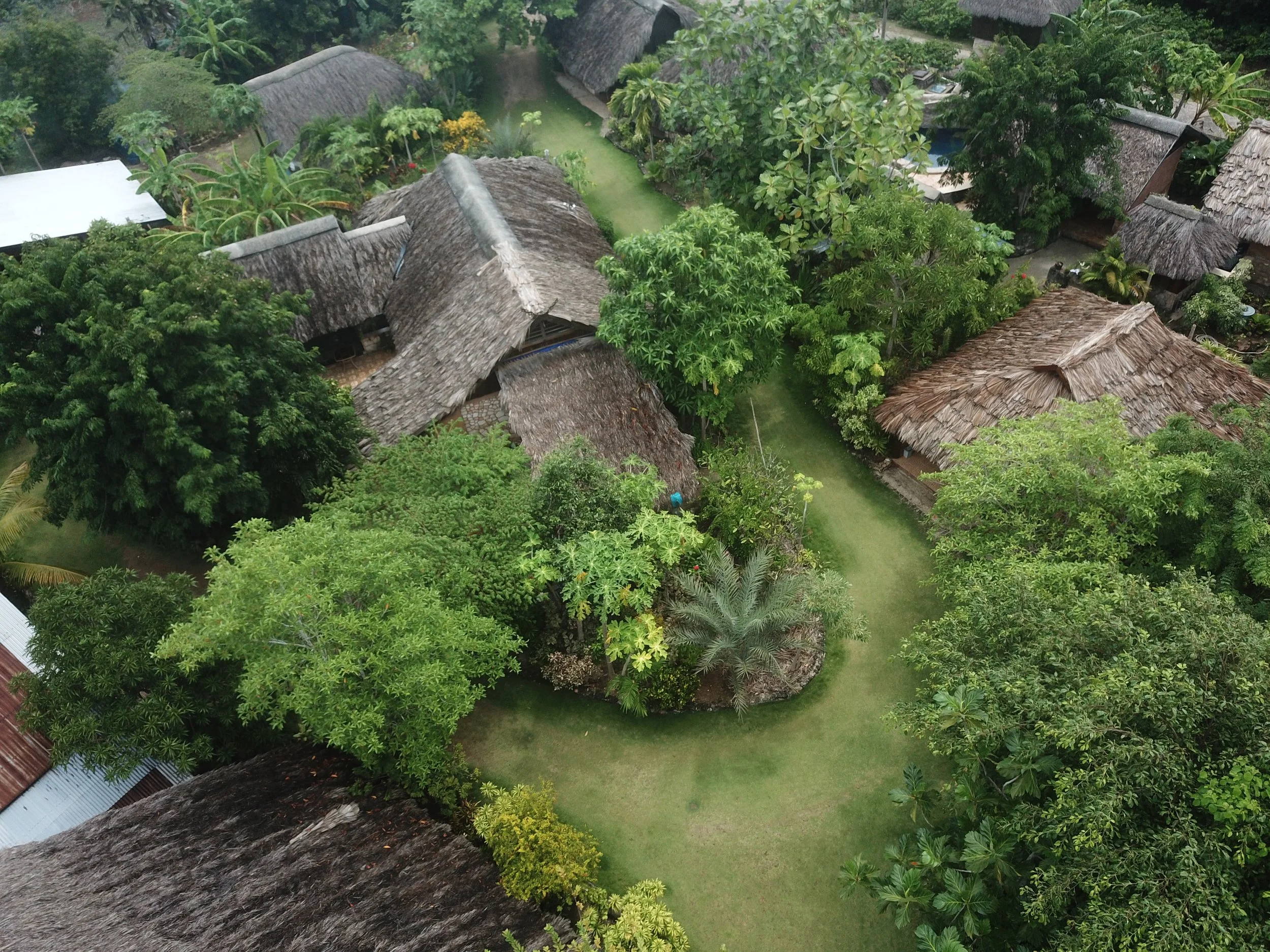 Rote Surf Resort (Lualemba Bungalows) Nemberala Rote Island - beachfront location