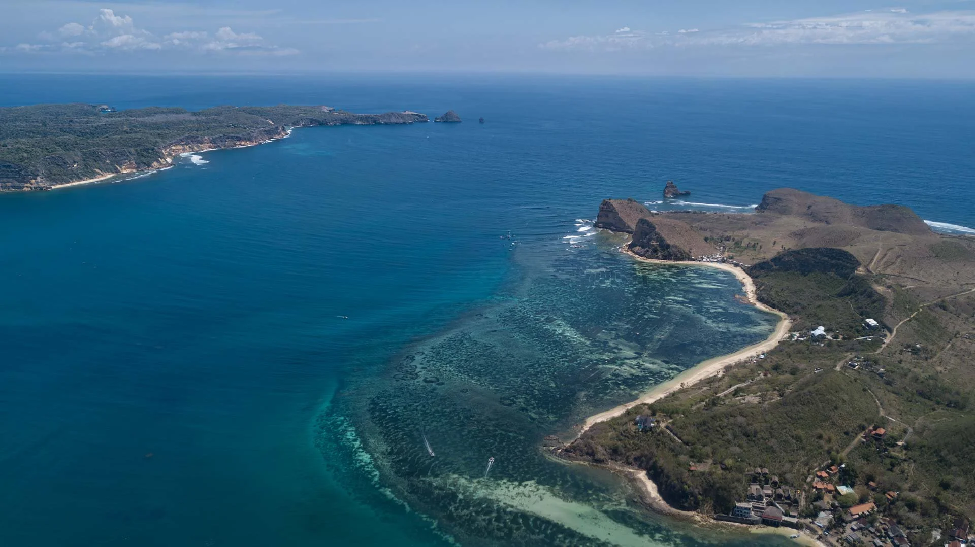 Surf Camp Lombok - beachfront location