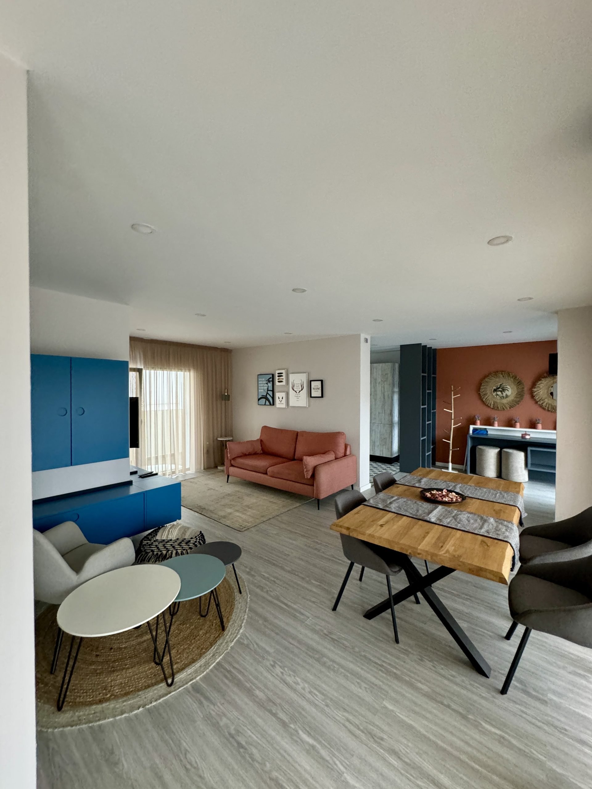 Surfing Lisbon SurfHouse SurfCamp - surf instruction