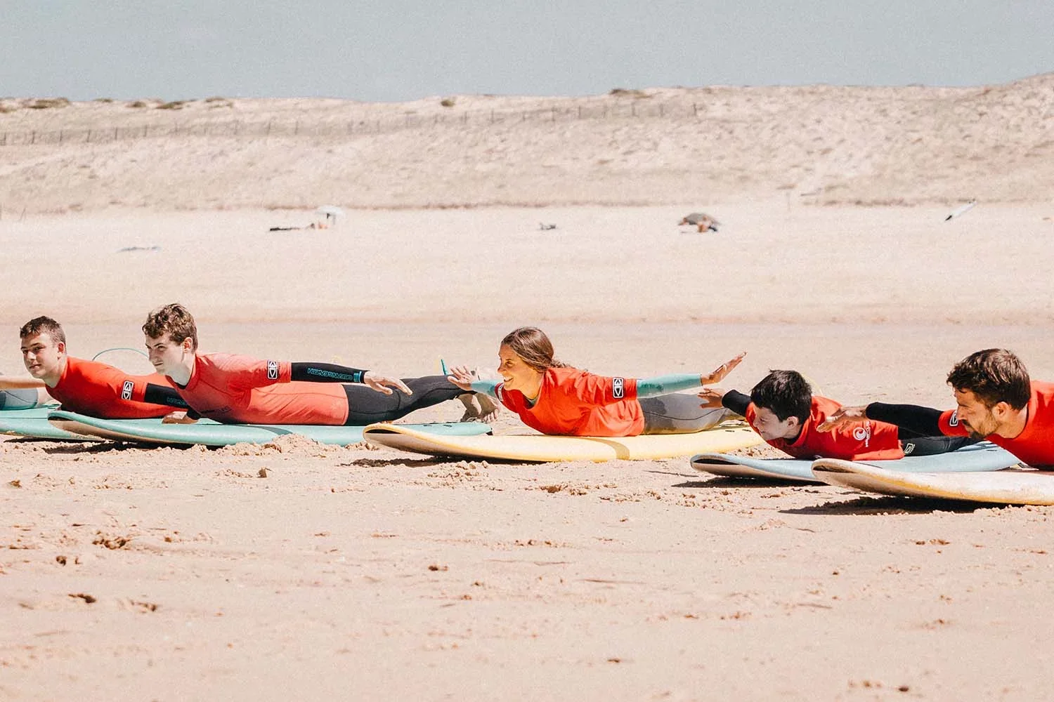 WAVETOURS Seignosse Family Surfcamp - surf instruction