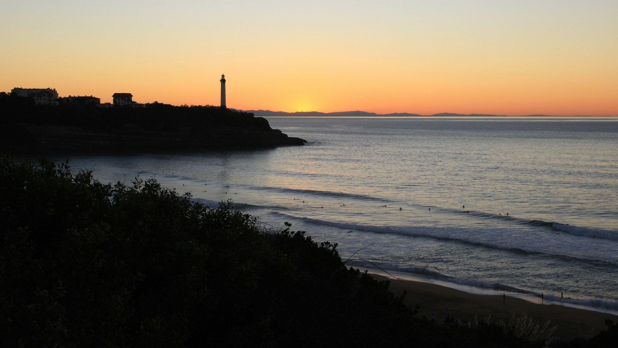 Lighthouse at sunset, Anglet. Photo: Damien Dufour